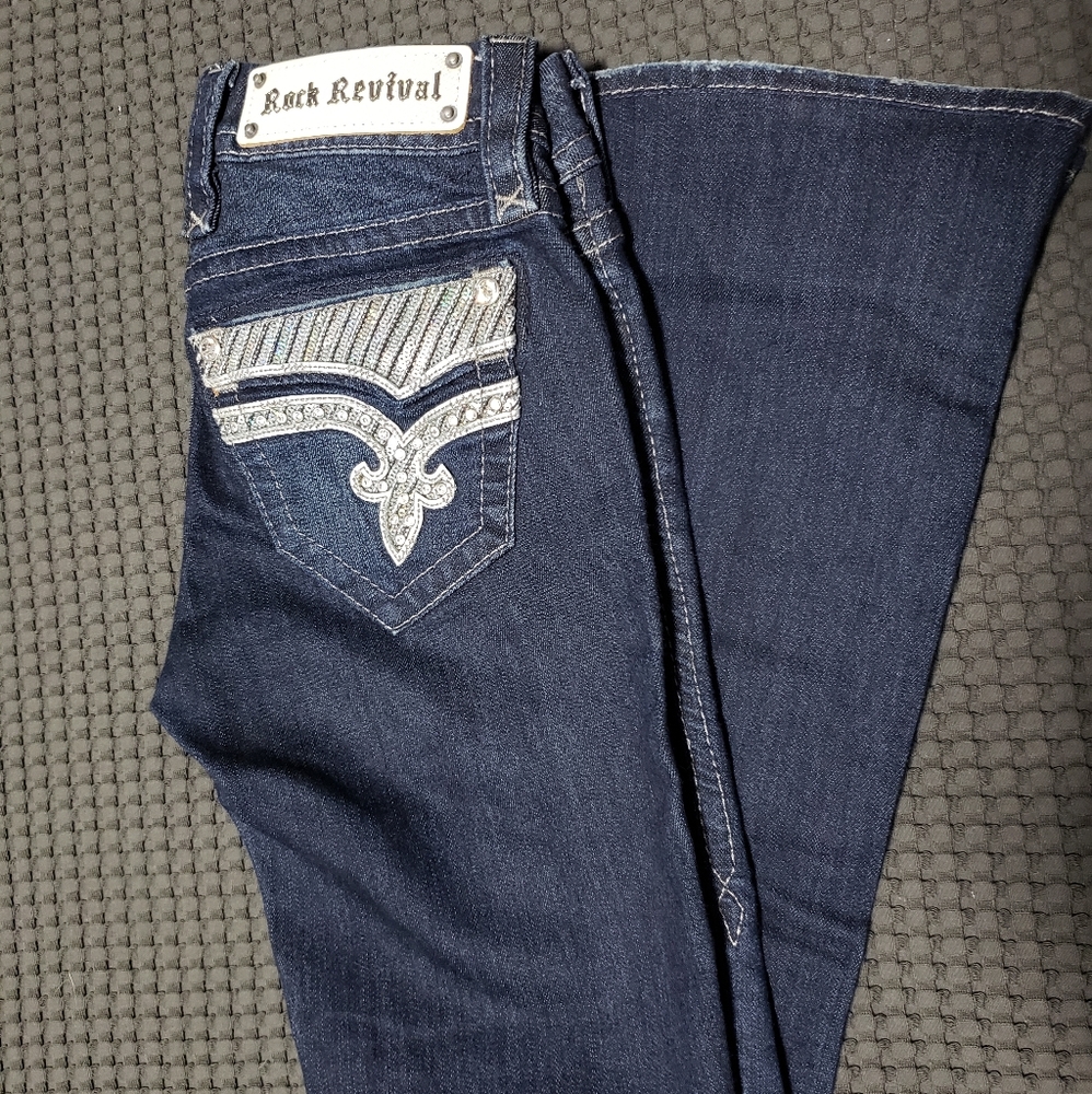 Rock Revivals Size 24